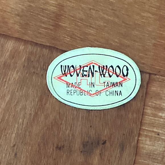 Large vintage MCM woven wood bowl platters in red and green 2 available - Picture 2 of 12